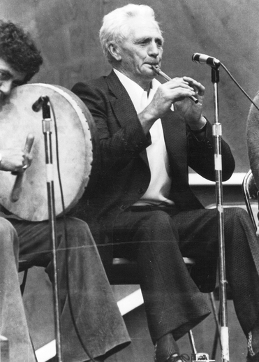 Patsy Judge on stage at the 1978 Folk Festival / Aidan O'Hara