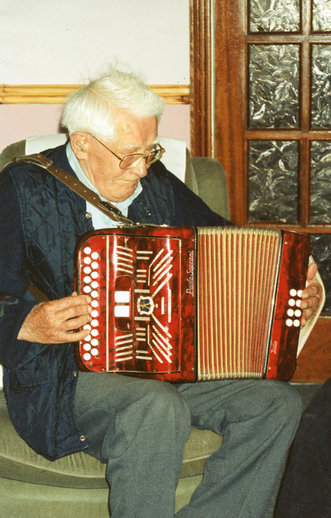Joe McNamara, accordion / Máire O’Keeffe