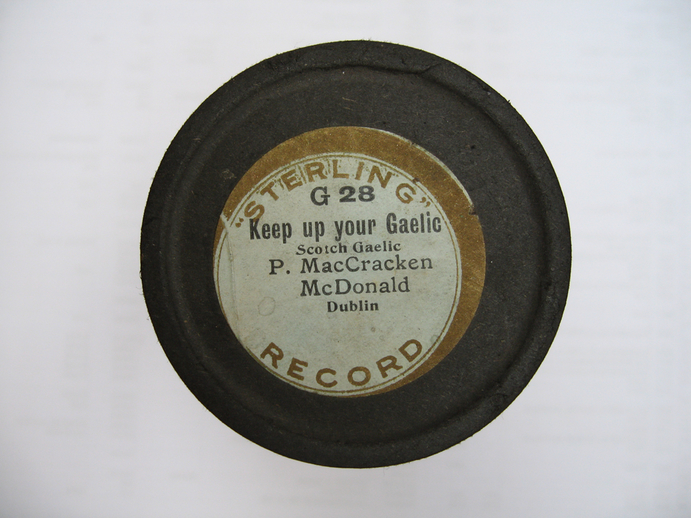 Sterling cylinder lid. Keep up your Gaelic : P. MacCracken McDonald / Henri Chamoux