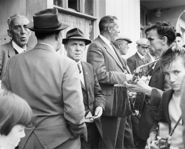 John Joe and Joseph ‘Hanta’ Dunne, Fleadh Cheoil, Gorey, 1962 / Bord Fáilte