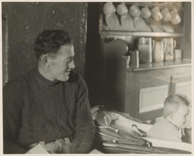 John Beag Johnny Ó Dioráin (1925-2004) with his son Gerard, Sruthán, Árainn, August 1956, courtesy of the American Folklife Center, Library of Congress / Sidney Robertson Cowell